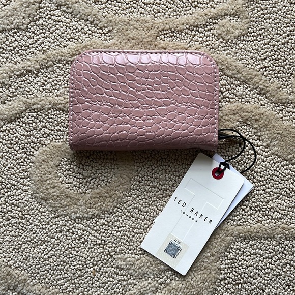 Ted Baker Manicure Set - Picture 2 of 4